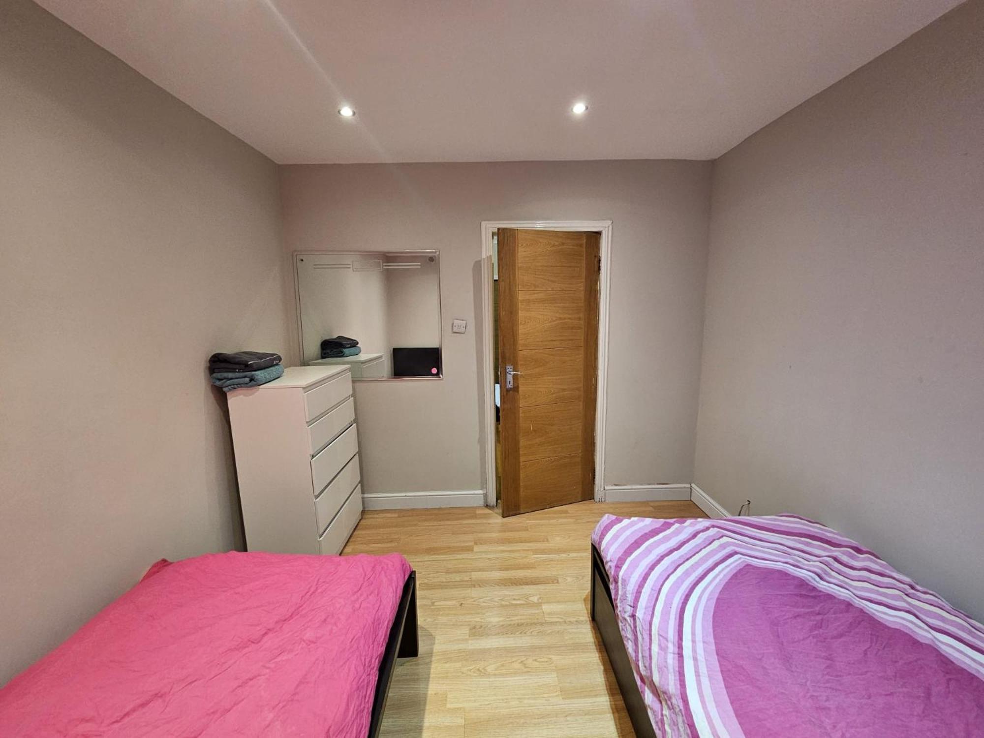 2 Bedroom Flat - Travel Direct To Heathrow/Central Londra Dış mekan fotoğraf