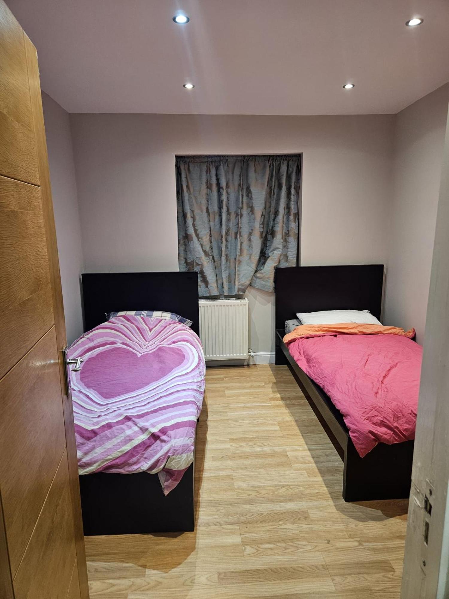 2 Bedroom Flat - Travel Direct To Heathrow/Central Londra Dış mekan fotoğraf